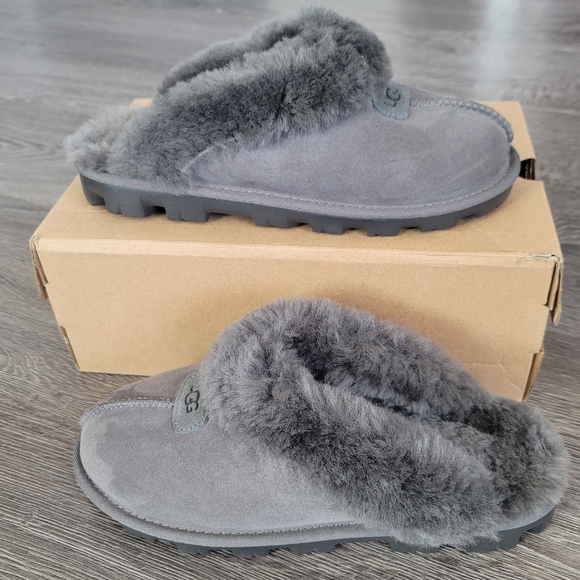 UGG COQUETTE SLIPPERS - Picture 1 of 5